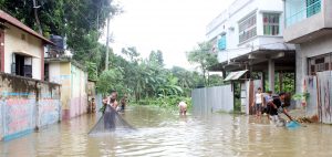 মুরাদনগরে খাল ভরাটের ফলে সামান্য বৃষ্টিতে জলাবদ্ধতা, ভোগান্তিতে প্রায় ৫’শ পরিবার