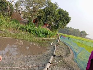 কুমিল্লার মুরাদনগর উপজেলায় ৬ টি ড্রেজার মেশিন ও ১৫ হাজার ফুট পাইপ বিনিষ্ট,  করেছে ভ্রম্যমান আদালত।