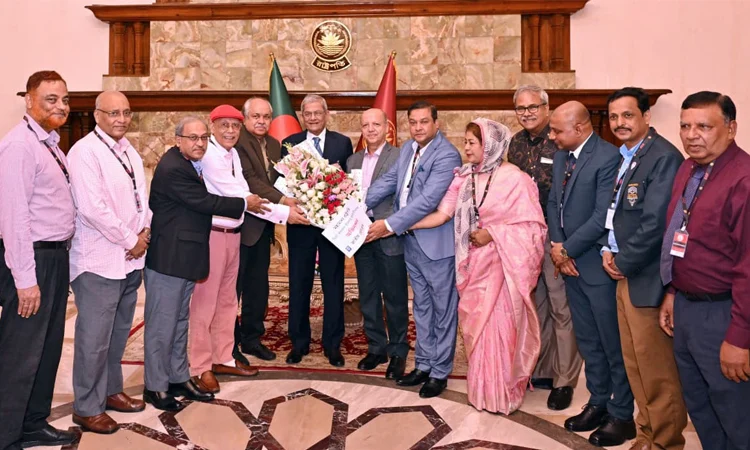 সাংবাদিকদের ঐক্যবদ্ধ হয়ে দায়িত্বশীল ভূমিকা পালনের আহ্বান রাষ্ট্রপতির